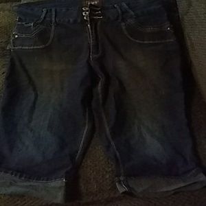 Angels Brand Capri's - Sz 14